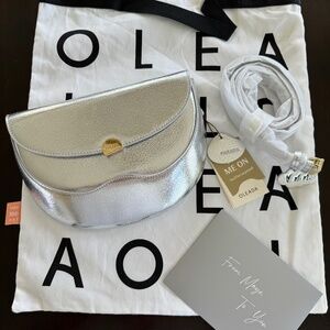 Oleada Echo Bag - Maye Musk Edition - Silver